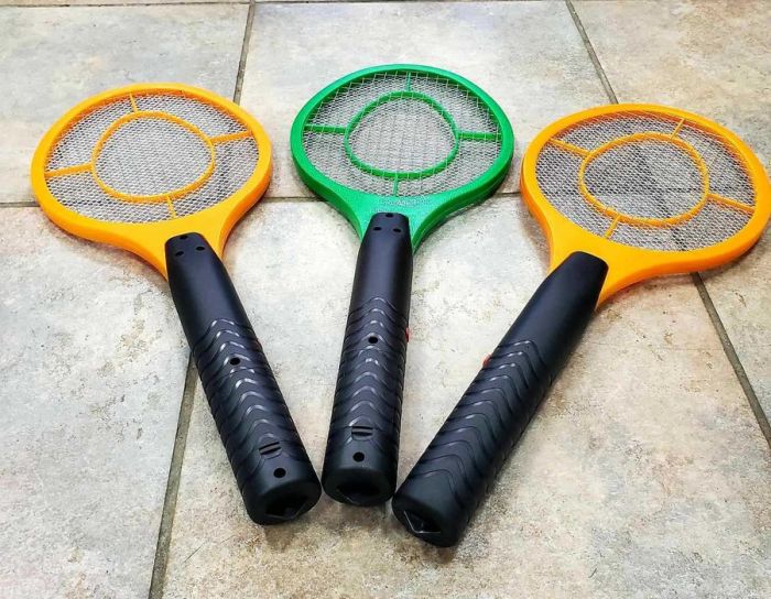 Мухобійка ракетка електрична