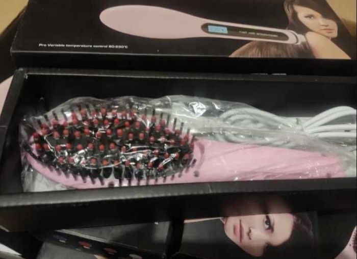 Електричний гребінець-вирівнювач Fast Hair Straightener HQT 906