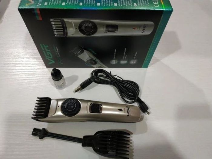 Акумуляторна машинка для стрижки VGR V-031