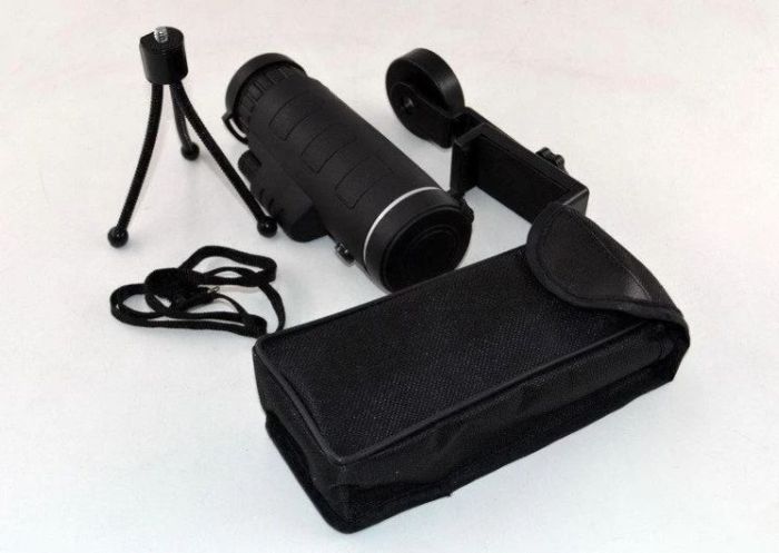 Монокуляр з кріпленням для телефону та штативом