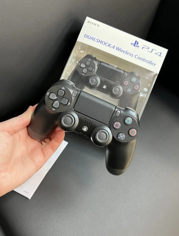 Бездротовий Джойстик Sony DualShock 4 (Black): Професійний Геймпад для PS4 та ПК